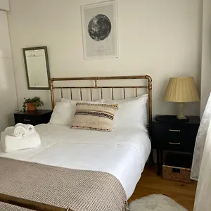 Cosy Shoreditch Flat , London United Kingdom